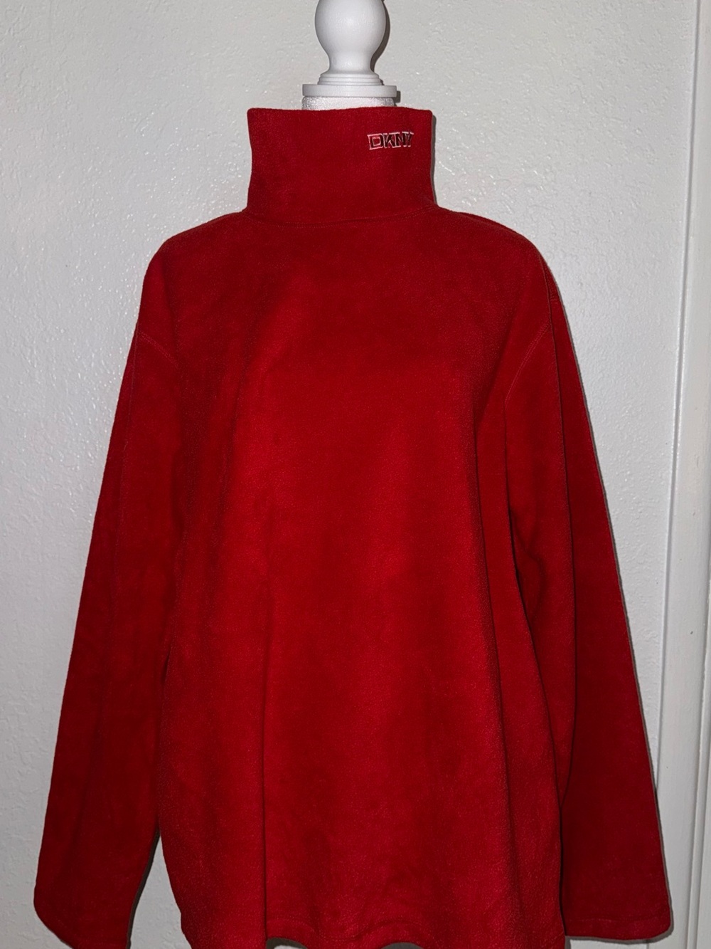 DKNY Women's Red Fleece Mock Neck Pullover Sweatshirt L Embroidered Logo